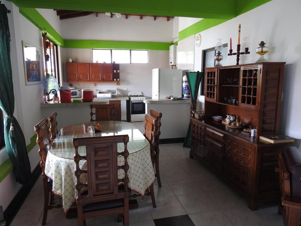 Hostal La Sultana 산타 로사 데 카발 외부 사진