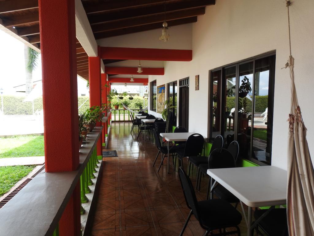 Hostal La Sultana 산타 로사 데 카발 외부 사진
